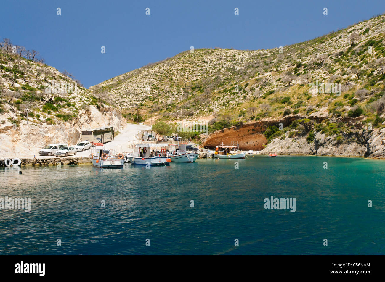 Barcos en Porto Vromi, Zakynthos, Grecia Foto de stock