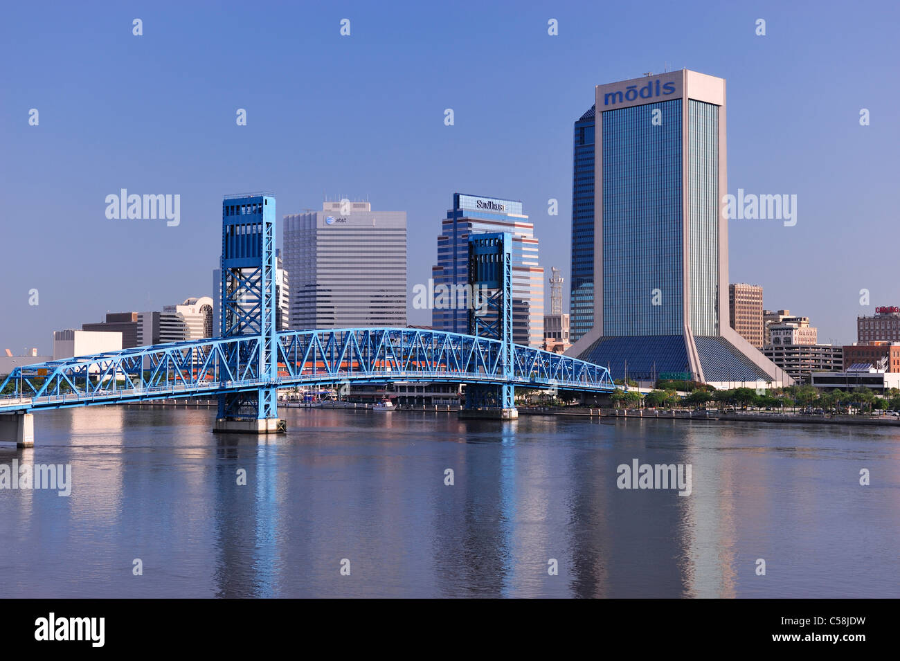 Saint Johns River, Blue Bridge, Jacksonville, Florida, Estados Unidos, Estados Unidos, América, edificios Foto de stock