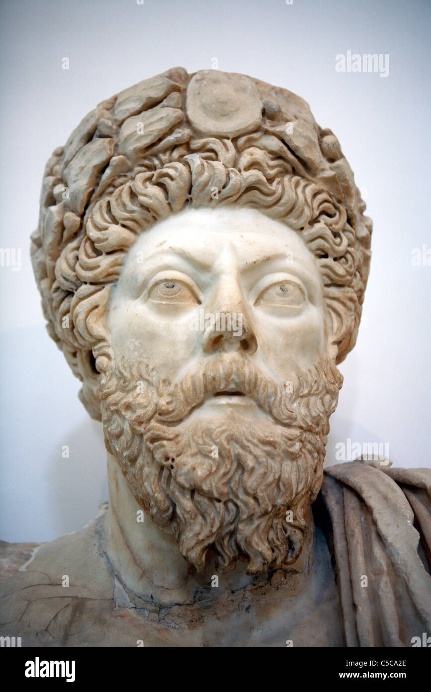 Retrato en mármol del emperador Marco Aurelio, museo de Bardo, Túnez Foto de stock