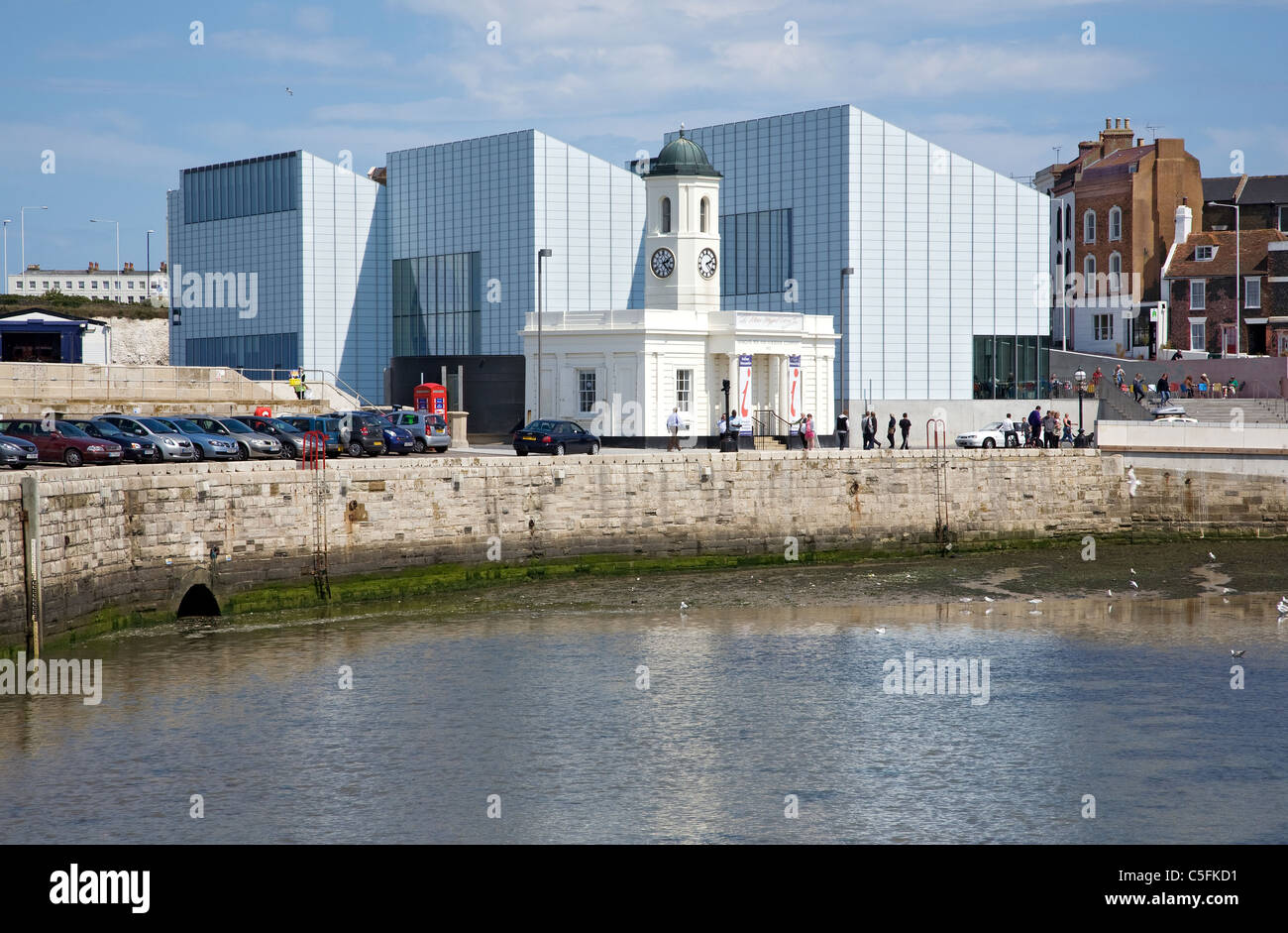 Gran Bretaña: REINO UNIDO: Inglaterra: Kent: MARGATE: Turner Contemporary y el puerto Foto de stock