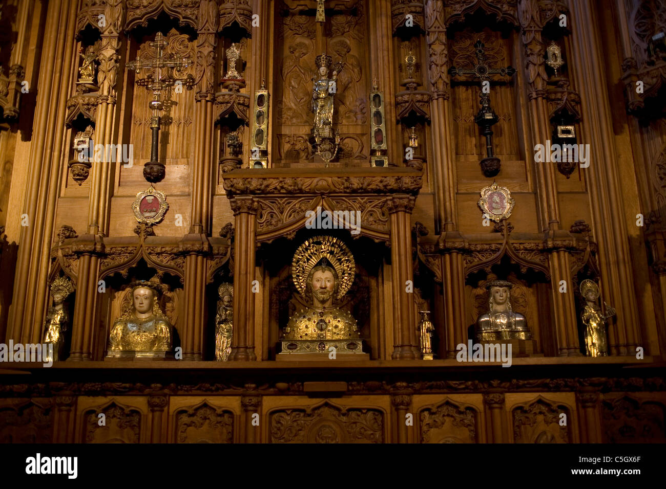 Altar de las reliquias capilla del Panteón Real en el Museo de la Catedral  de Santiago de Compostela, España Fotografía de stock - Alamy