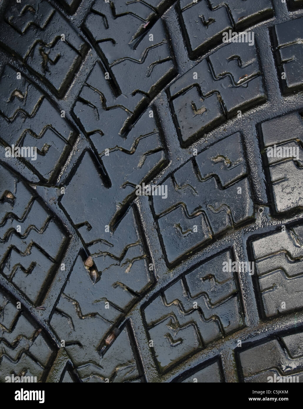 Nuevo, neumáticos de verano de alto rendimiento. Cerrar Foto de stock