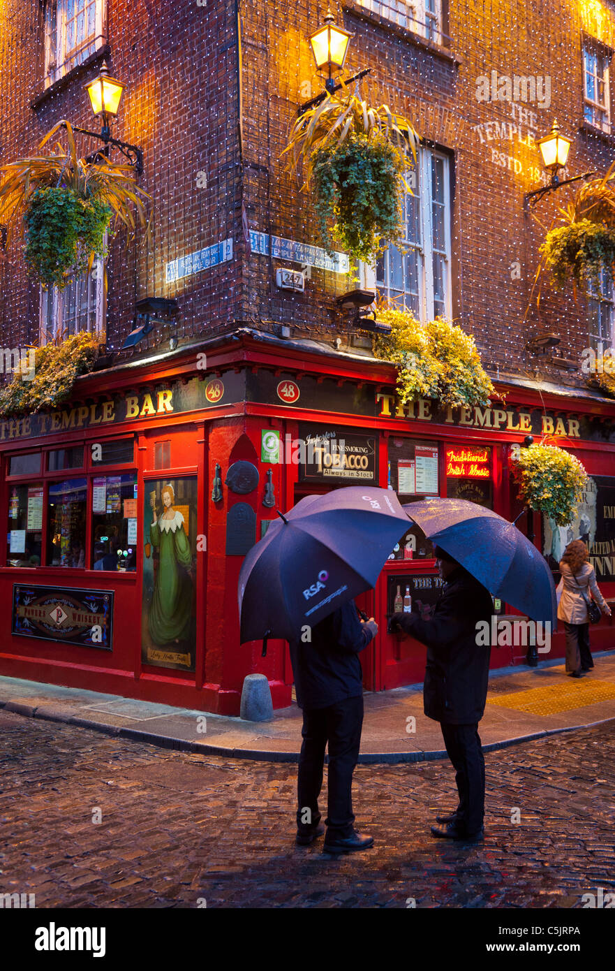 Pub de Temple Bar en Dublín, Irlanda Foto de stock