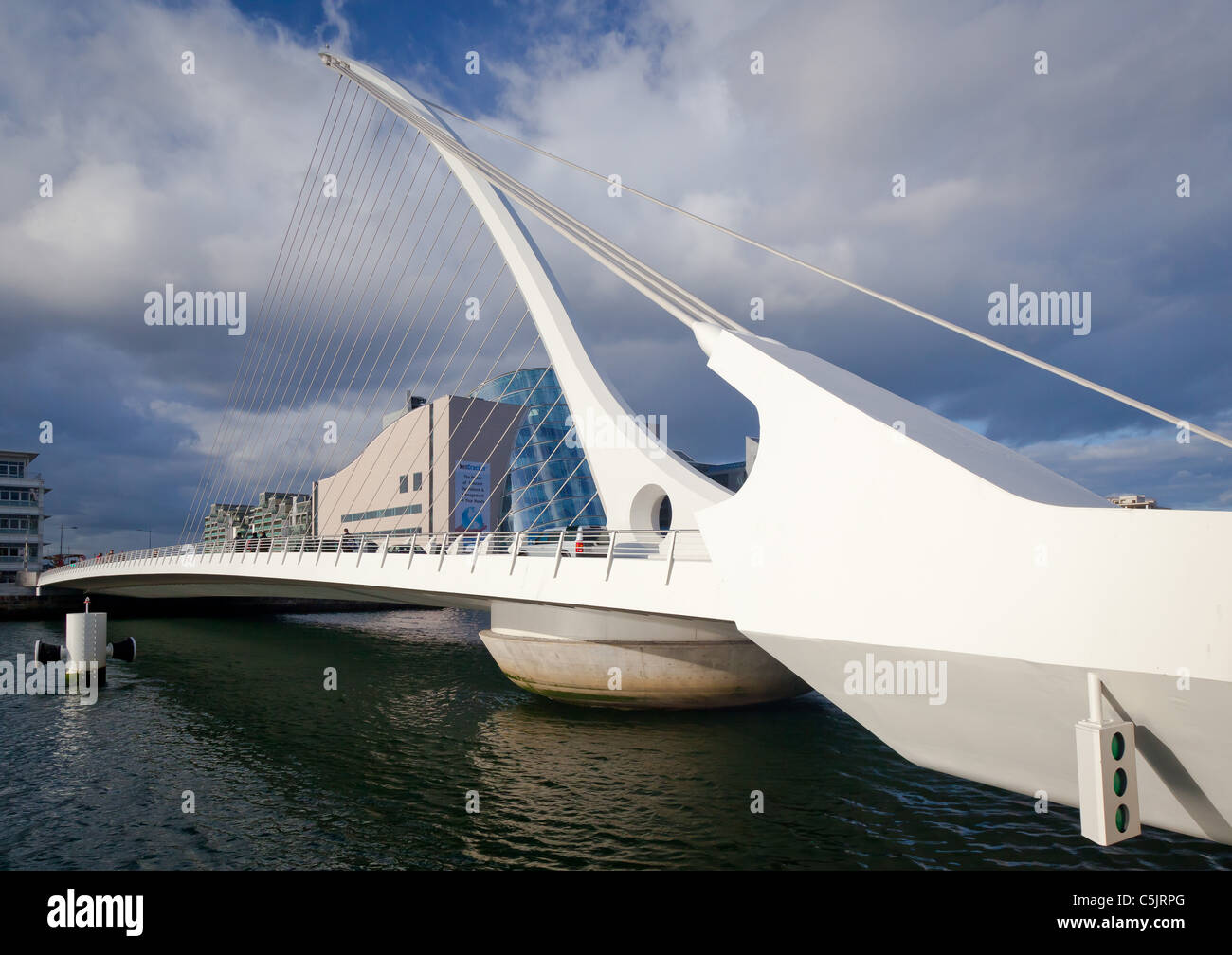 Samuel Beckett Bridge en Dublín, Irlanda Foto de stock