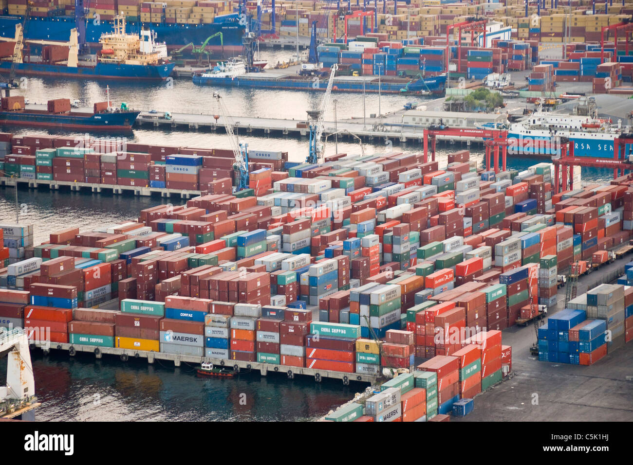 Vista aérea del puerto de contenedores, Ambarli Avcilar, al sudoeste de Estambul, Turquía Foto de stock