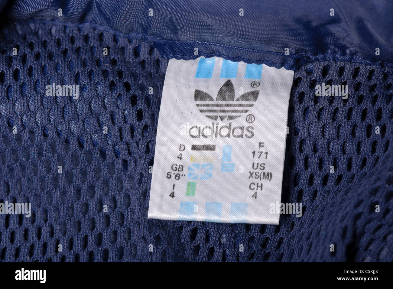 Etiqueta Adidas Fotos e Imágenes de stock - Alamy