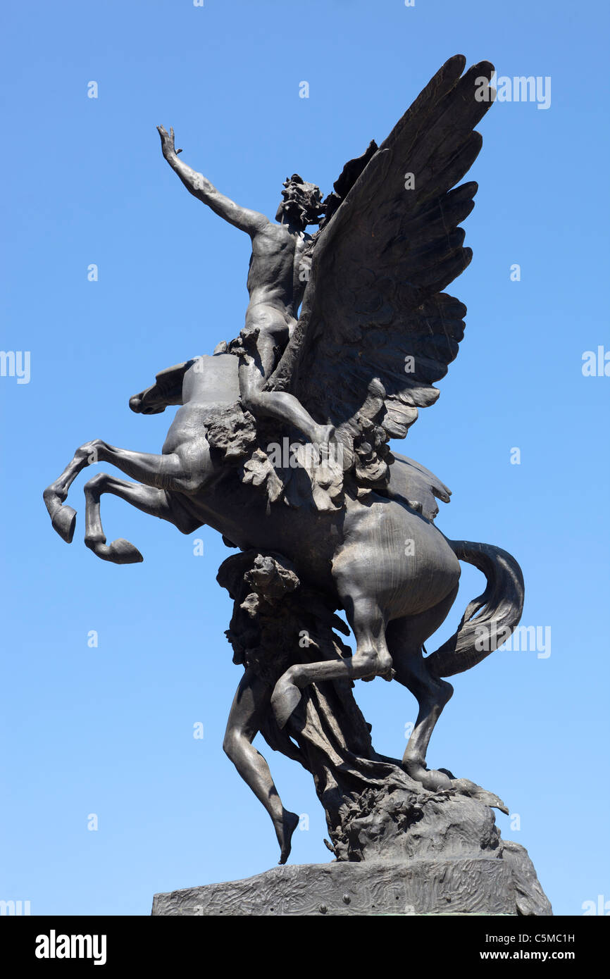 Estatua fuera del Palacio de Bellas Artes (Palacio de Bellas Artes), Ciudad de México México Foto de stock