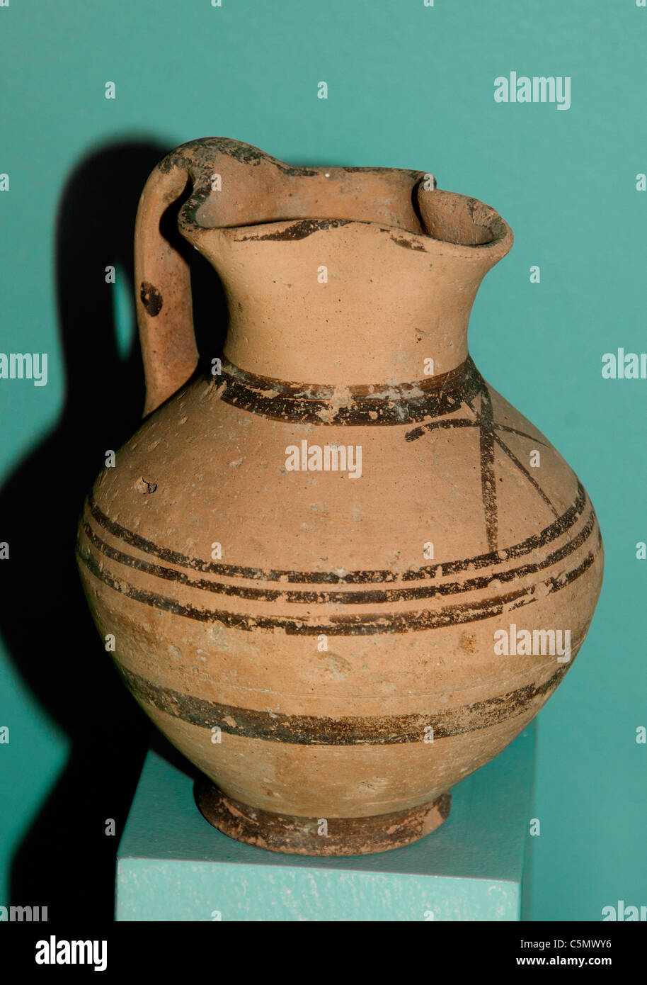 Jarra de cerámica de la edad geométrica 9 7 ª BC Turco Turquía Foto de stock