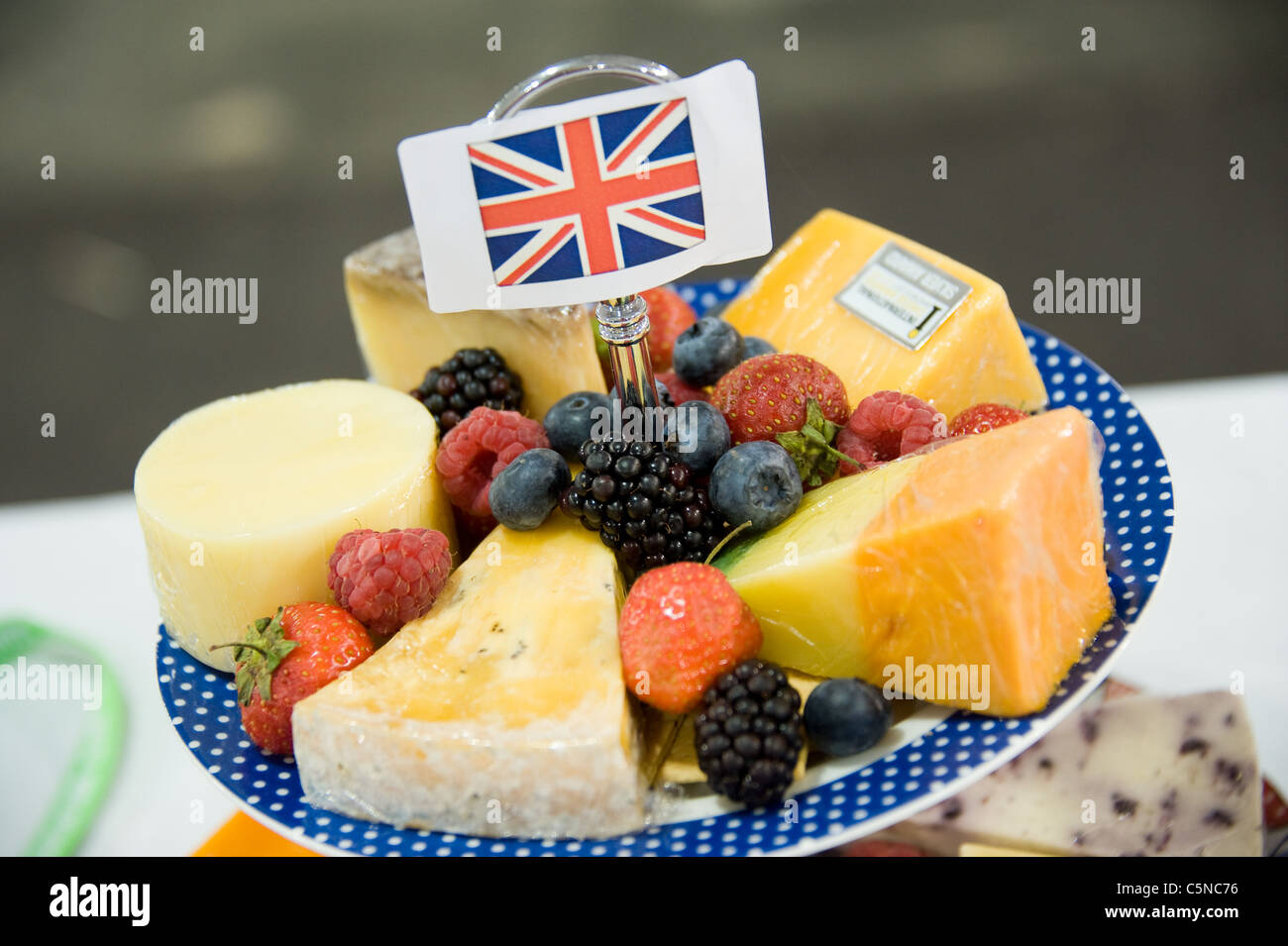 Selección de quesos británicos Foto de stock