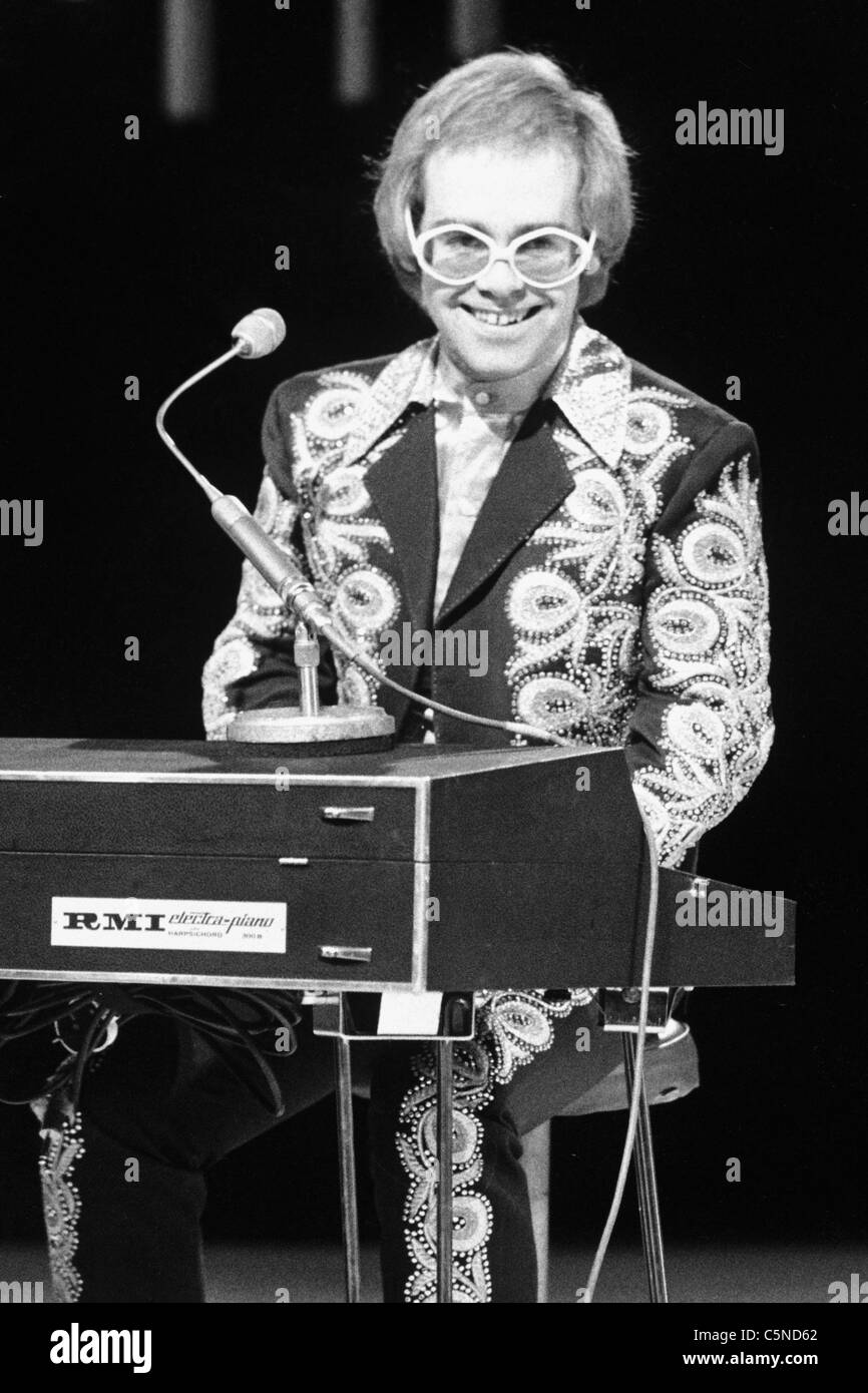 Elton John, 1975 Foto de stock