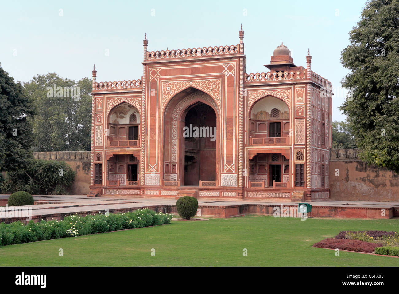 Itimad-ud-Daulah mausoleo (Baby Taj), 1622-1626, Agra, India Foto de stock