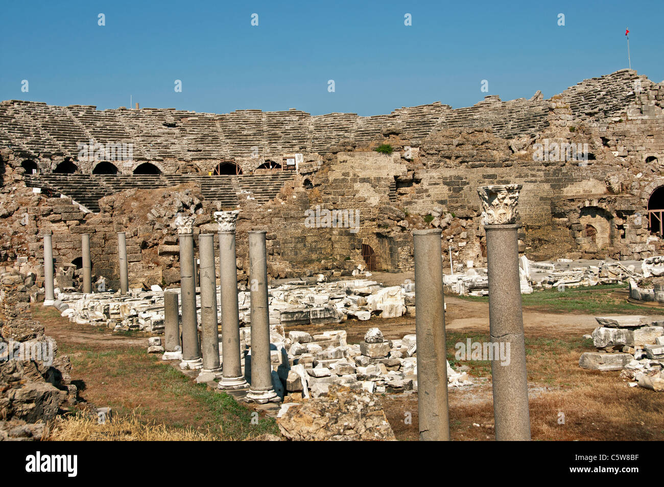Lado Turquía Agora antiguo anfiteatro teatro greco-romano Foto de stock