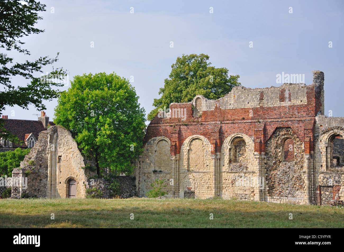 Ruinas de la Abadía de San Agustín, Canterbury, ciudad de Canterbury, Kent, Inglaterra, Reino Unido Foto de stock