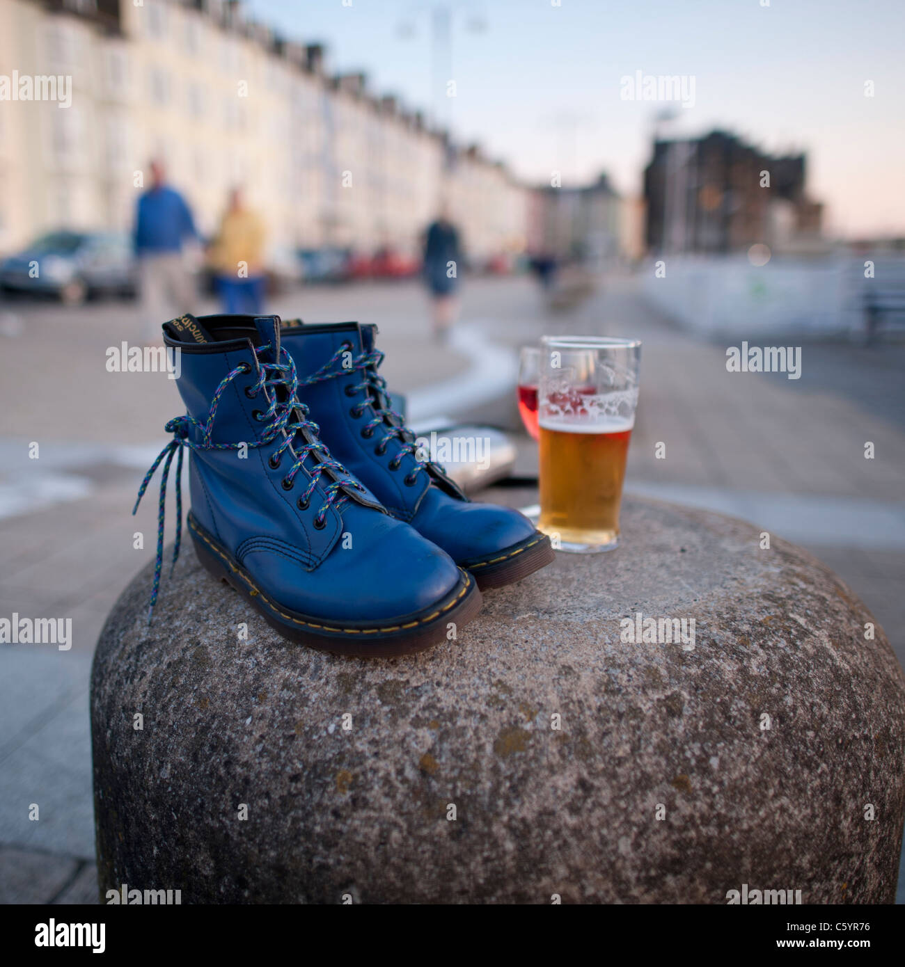 botas dr martens azul