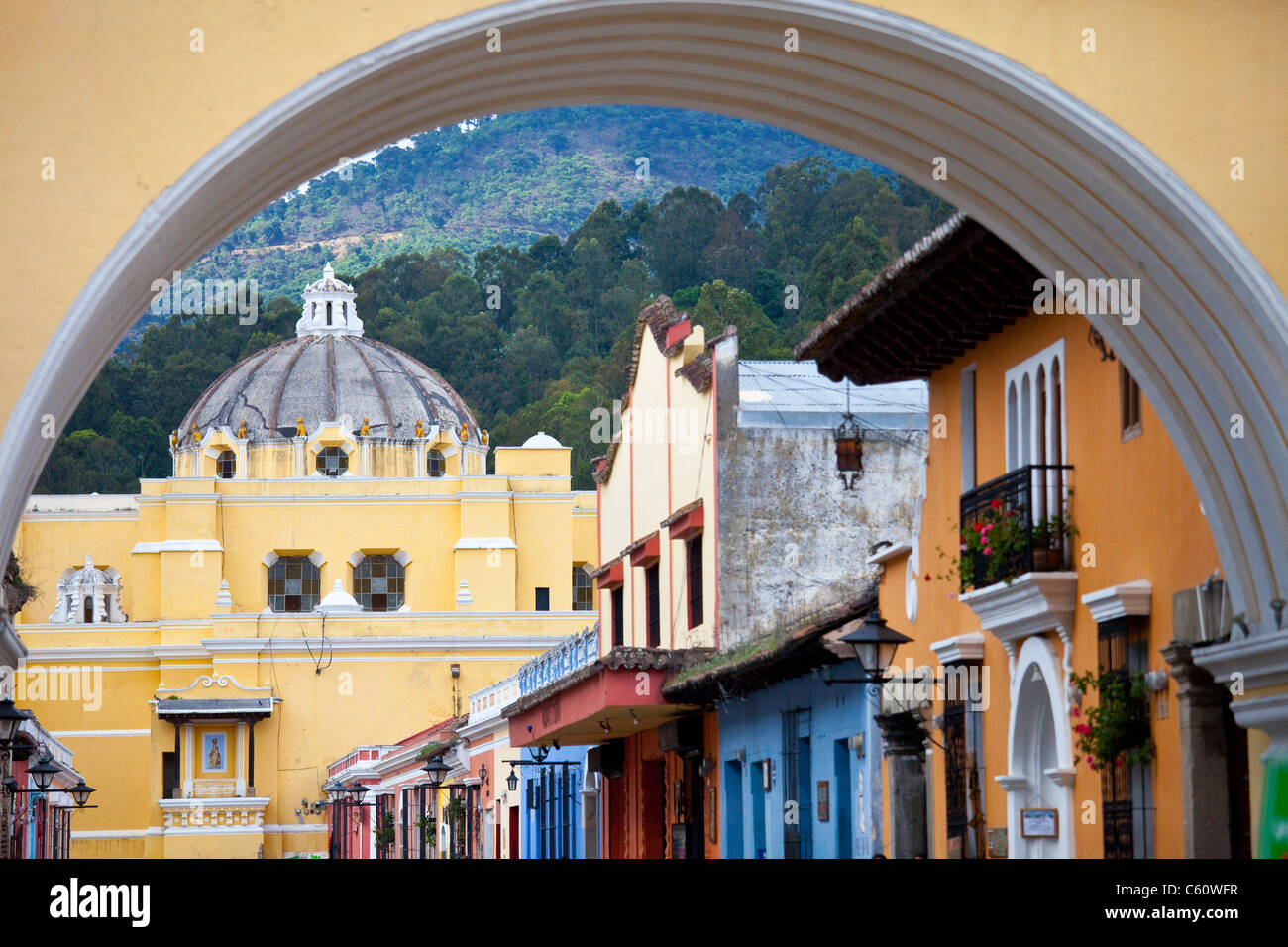 Nuestra Señora de la Merced, Arco de Santa Catalina, Calle del Arco, Antigua, Guatemala Foto de stock