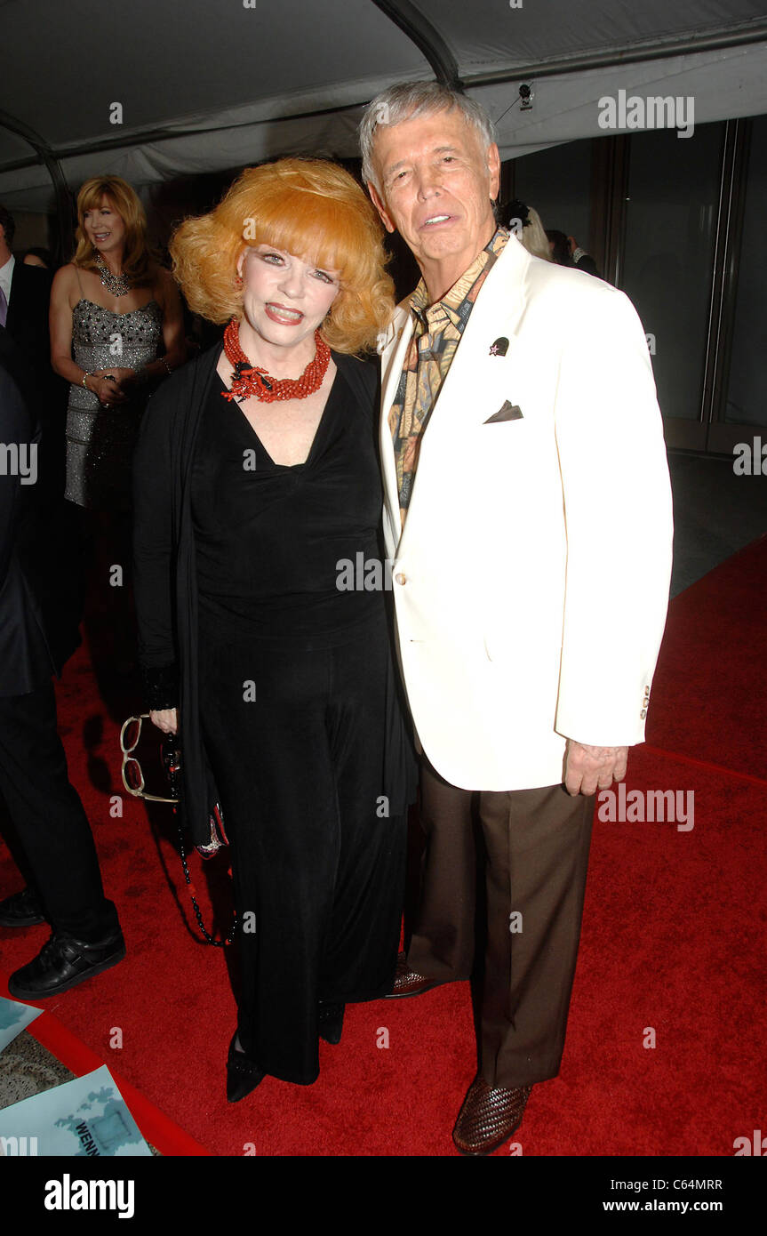 Roger Williams en la asistencia para el paseo de la Fama de Hollywood 50 Celebración, Hollywood & Highland Grand Ballroom, Los Angeles, CA 3 de noviembre de 2010. Foto por: Michael Germana/Everett Collection Foto de stock