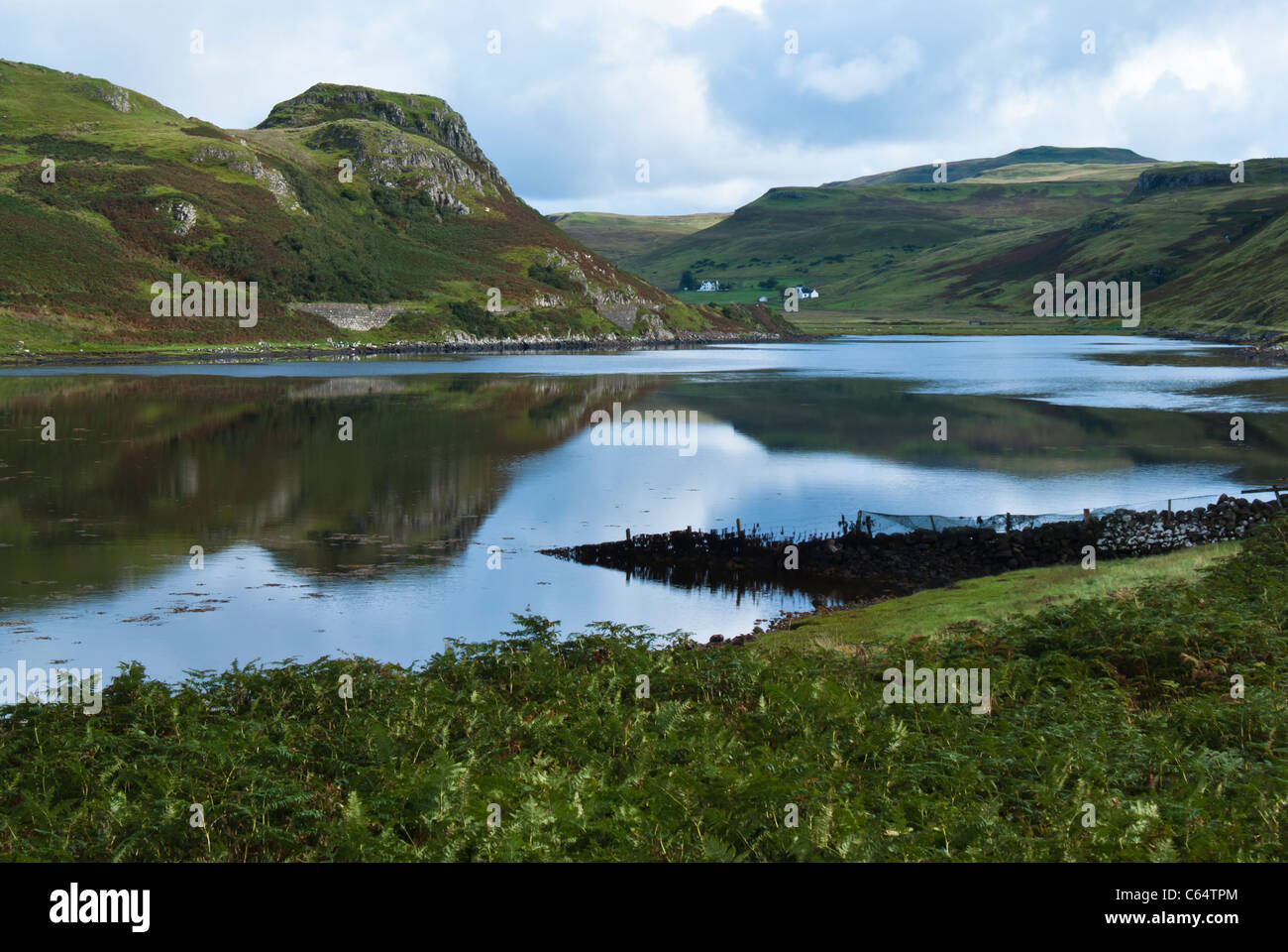 Paisaje, Loch Beag, Amar River vally, Isla de Skye, Escocia Foto de stock
