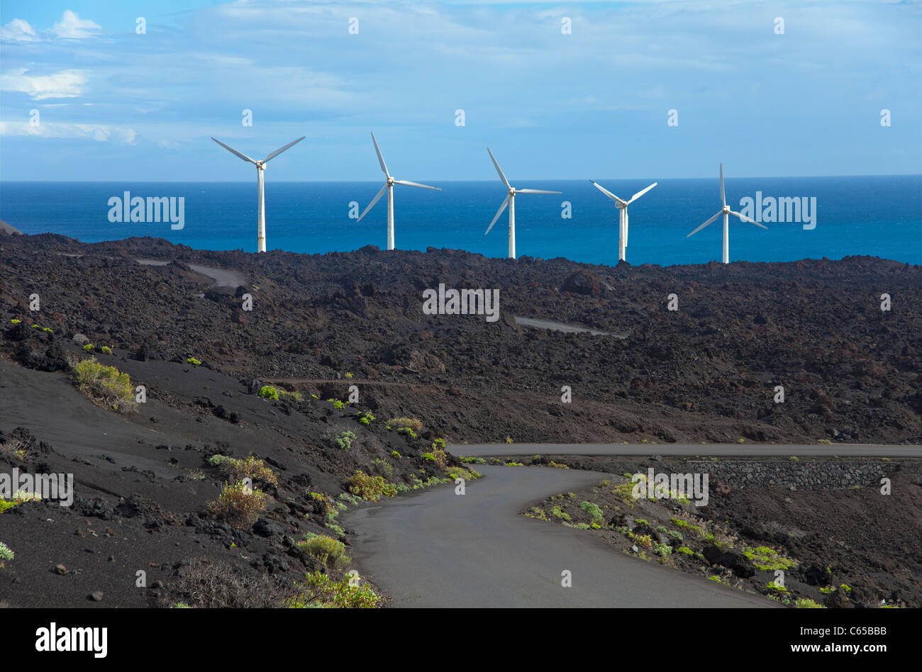 Ruedas de viento en el Faro de Fuencaliente, costa sur, la Palma, Islas Canarias, España, Europa Foto de stock