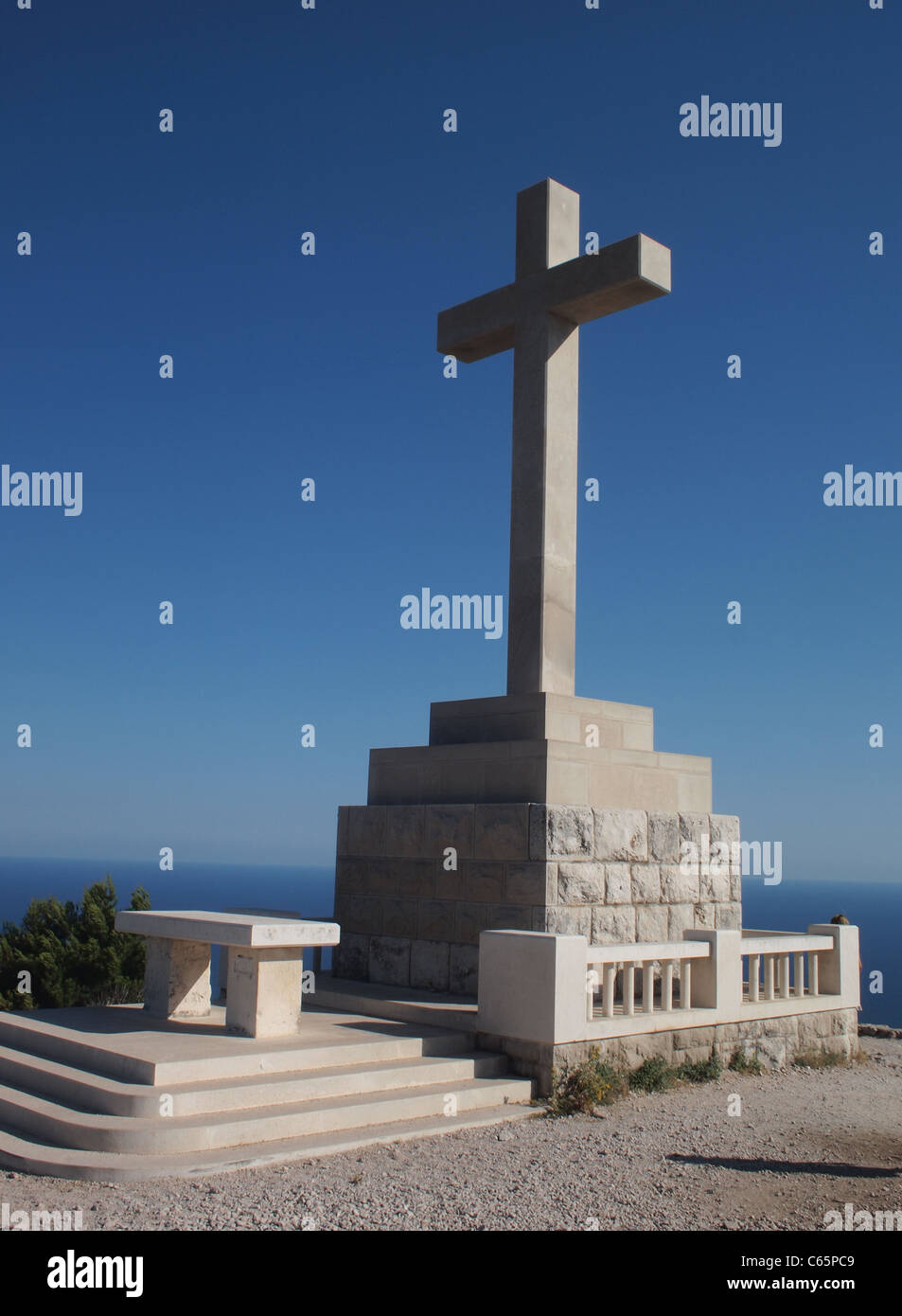 War Memorial en el monte Srd Dubrovnik Croacia Foto de stock