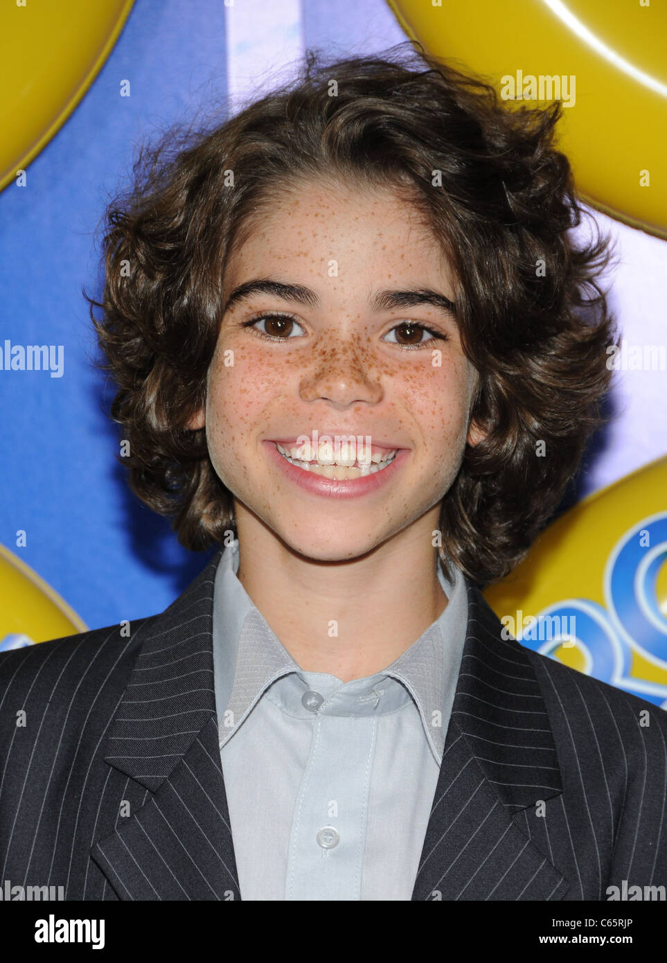 Cameron Boyce en la terminal de llegadas de Grown Ups estreno, el