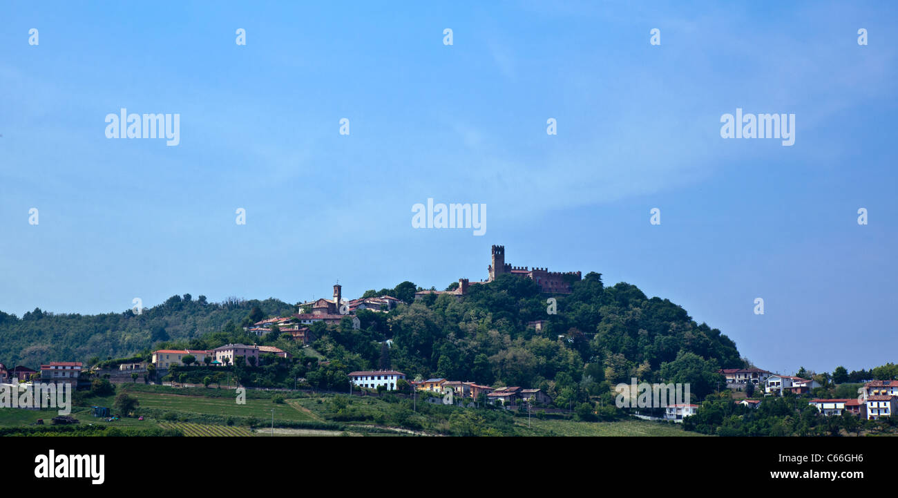 Italia, Piamonte, Monferrato, Gabiano Monferrato, el castillo Foto de stock