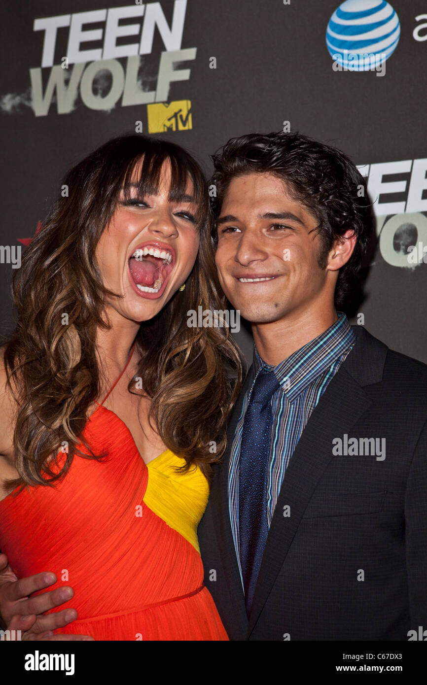 Crystal reed and tyler posey fotografías e imágenes de alta resolución