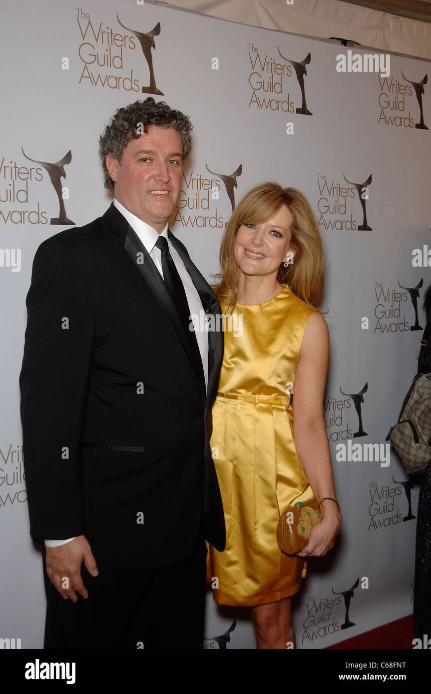 Al Jean, Stephanie Gillis en la asistencia para la 63ª Anual de 2011 Writers Guild of America Awards, el Renaissance Hollywood Hotel Grand Foto de stock