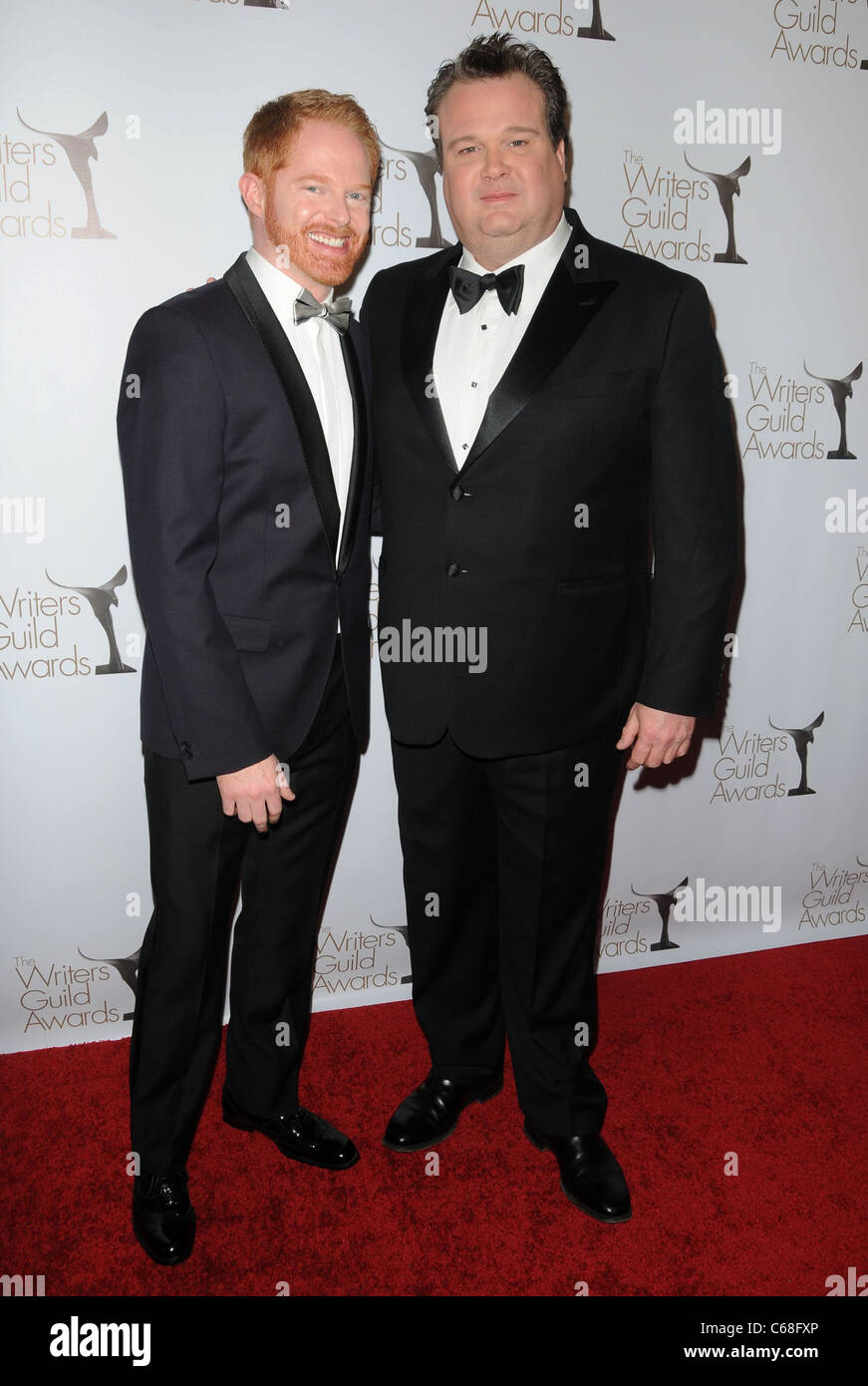 Jesse Tyler Ferguson, Eric Stonestreet en la terminal de llegadas para 63ª Anual de 2011 Writers Guild of America Awards, el Renaissance Hollywood Foto de stock