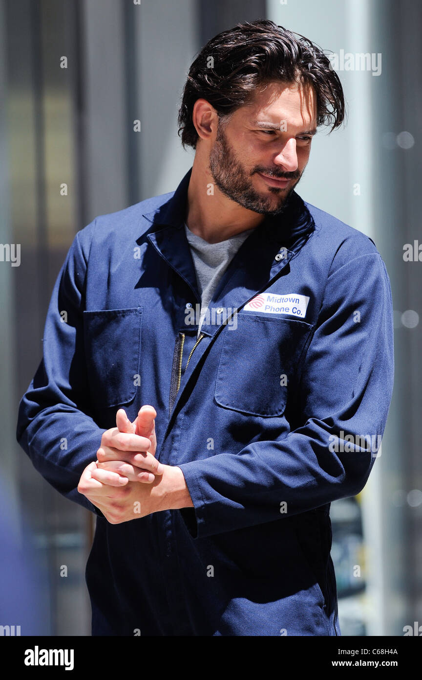 Joe Manganiello en ubicación para WHITE COLLAR Temporada 3 de filmación en  ubicación en Midtown Manhattan, Manhattan, Nueva York, NY Fotografía de  stock - Alamy