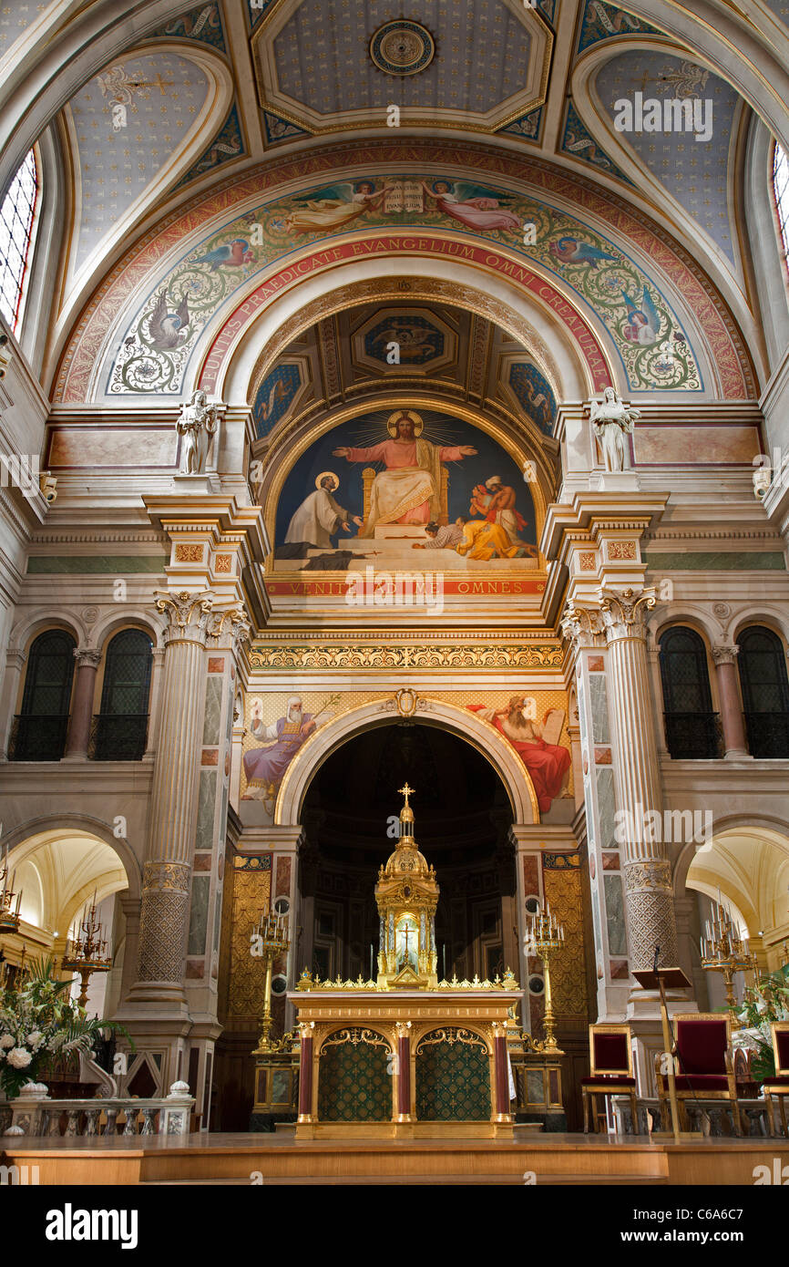 Paris - Altar forma Francisco Javier Iglesia Foto de stock