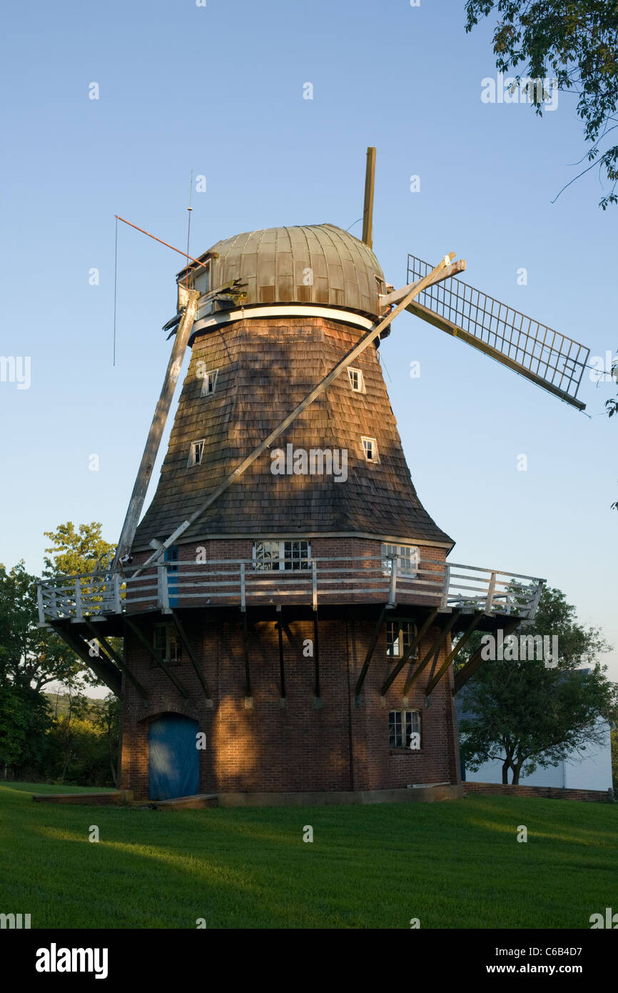Vollendam smock Windmill, un molino en Holanda Township, Nueva Jersey Foto de stock