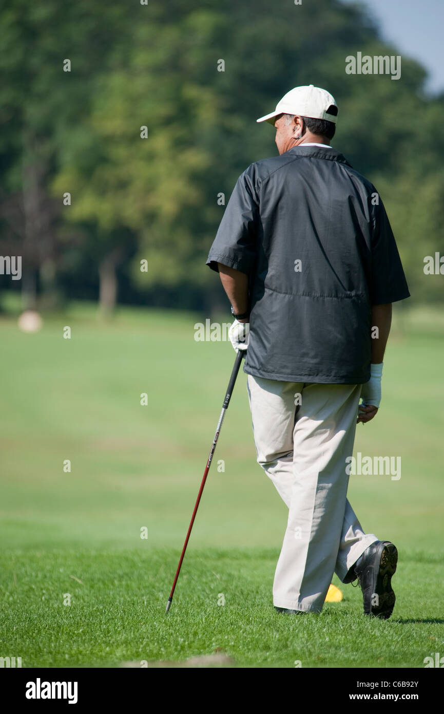 Golf outfit fotografías e imágenes de alta resolución - Alamy