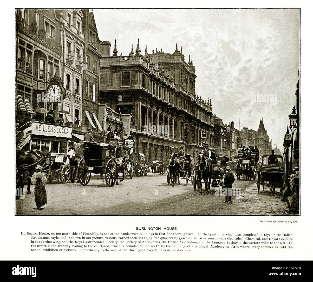Burlington House, Picadilly, Londres, 1897 Victorian foto mirando al este en el edificio que alberga la Real Academia Foto de stock
