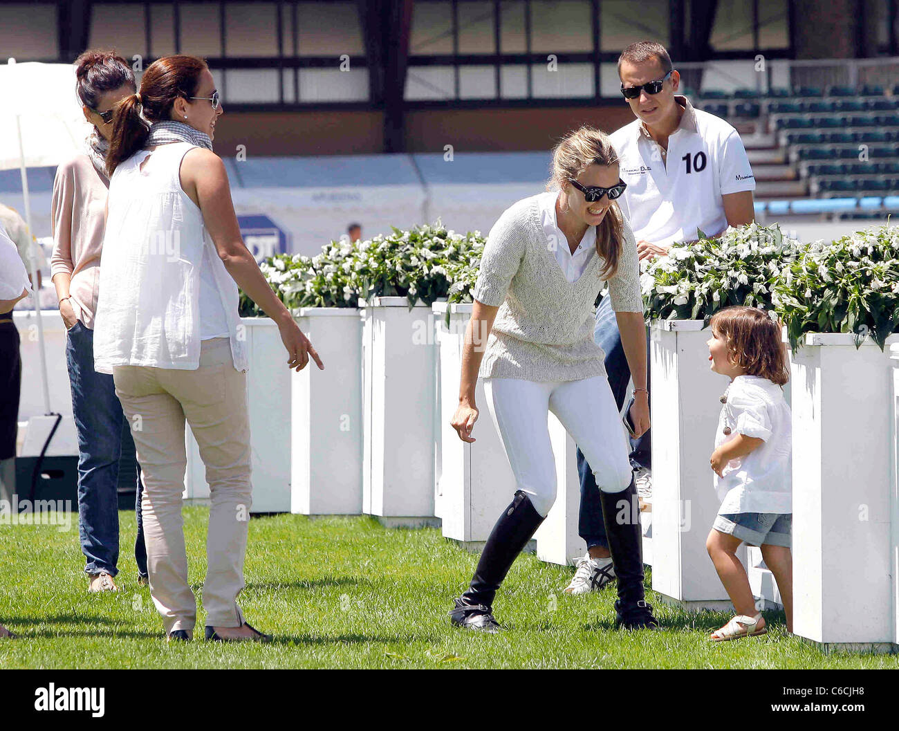 Marta Ortega, la hija del acaudalado empresario español Amancio Ortega  Gaona, dueño de la conocida tienda de ropa de Zara Fotografía de stock -  Alamy