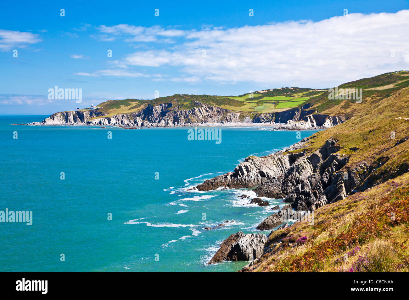 Vista de la costa hacia North Devon Rockham Bay y Bull Point, cerca de Woolacombe y Morthoe, Devon, Inglaterra, Reino Unido. Foto de stock