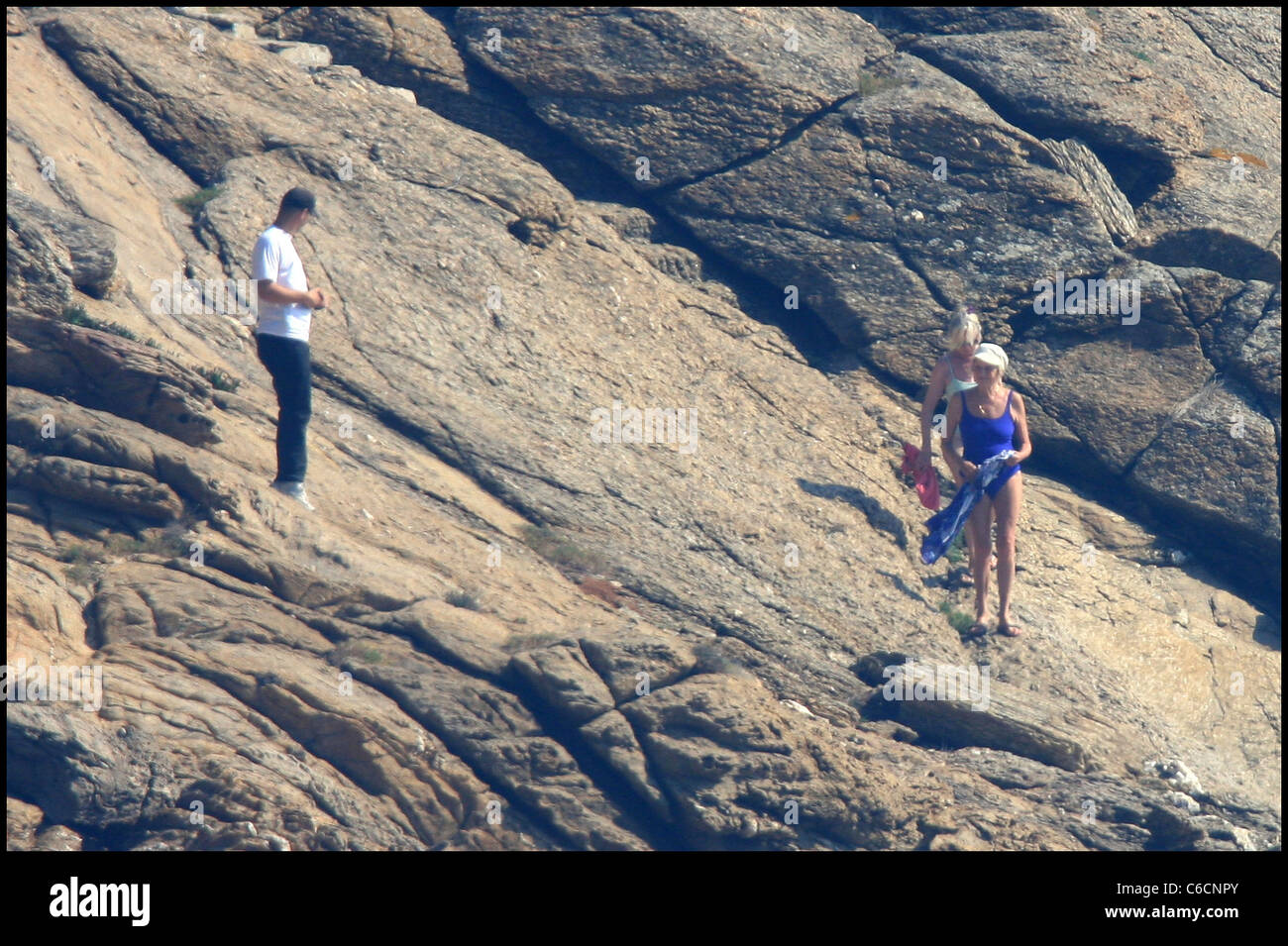 Va a nadar a cap negre en lavandou cavaliere fotografías e imágenes de