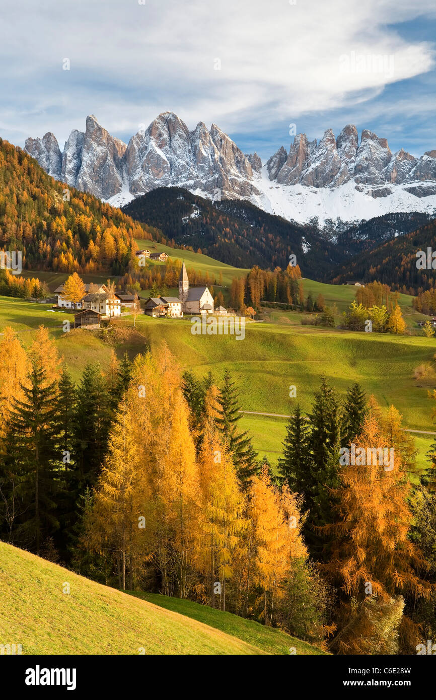 Montañas, Geisler Gruppe/ Geislerspitzen, dolomitas, Trentino-Alto Adigio, Italia, Europa Foto de stock