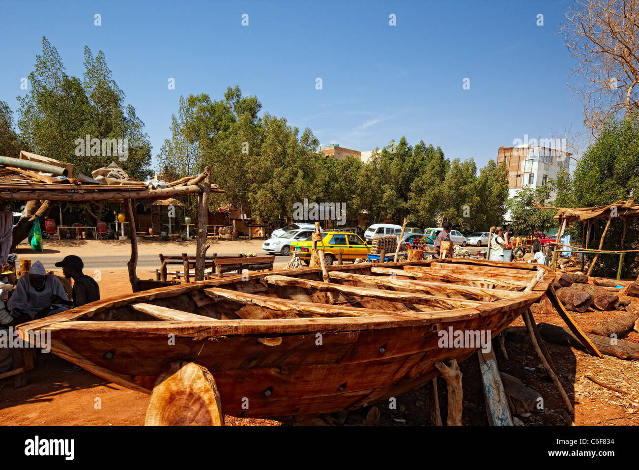 Construcción de barcos de madera en Omdurman, Sudán septentrional, África Foto de stock