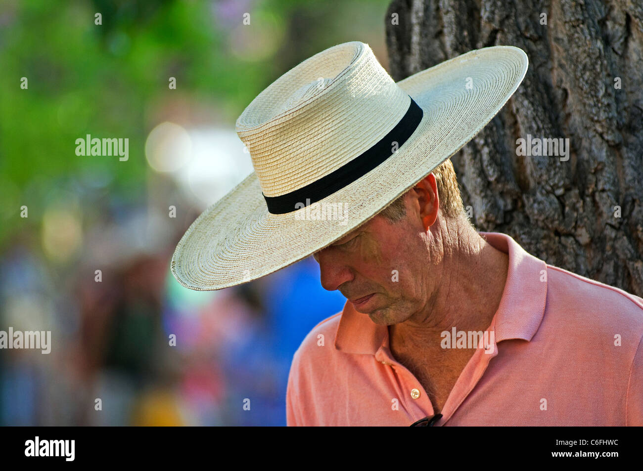 La gente sombreros sombrero panamá hombre Fotografía de stock - Alamy