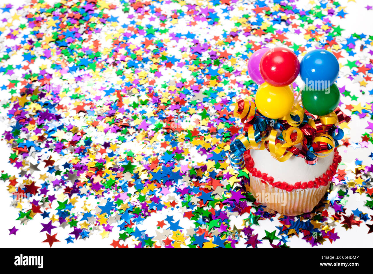 Cupcake y confeti Foto de stock