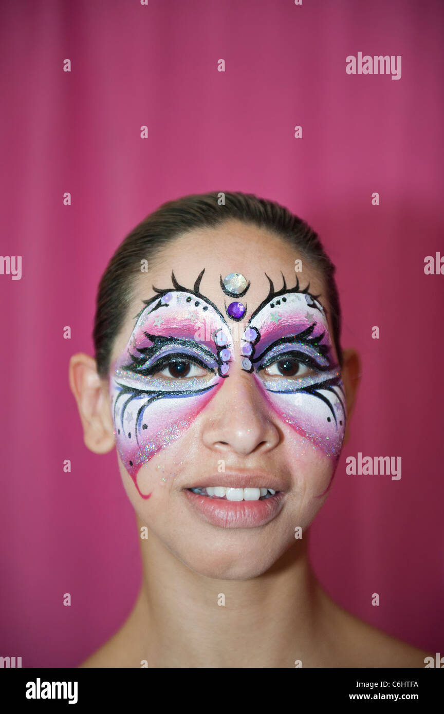 Mujer joven con maquillaje de carnaval, Carnaval de Gualeguaychú, provincia  de Entre Ríos, Argentina Fotografía de stock - Alamy