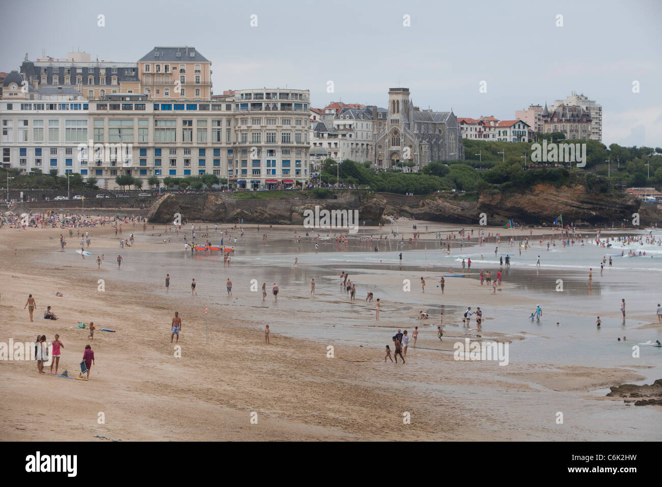 Biarritz Miarritze Francia Euskadi España vacaciones vacaciones de verano en la playa la gente de mar Foto de stock