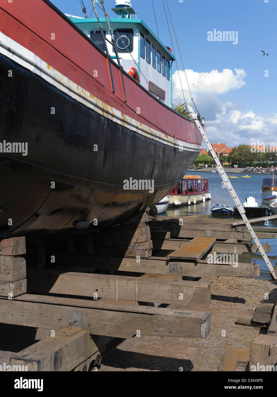 dh Underfall patio MUELLES BRISTOL Gran barco construcción de barcos en tierra slipway boatyard construcción de muelle seco reino unido Foto de stock