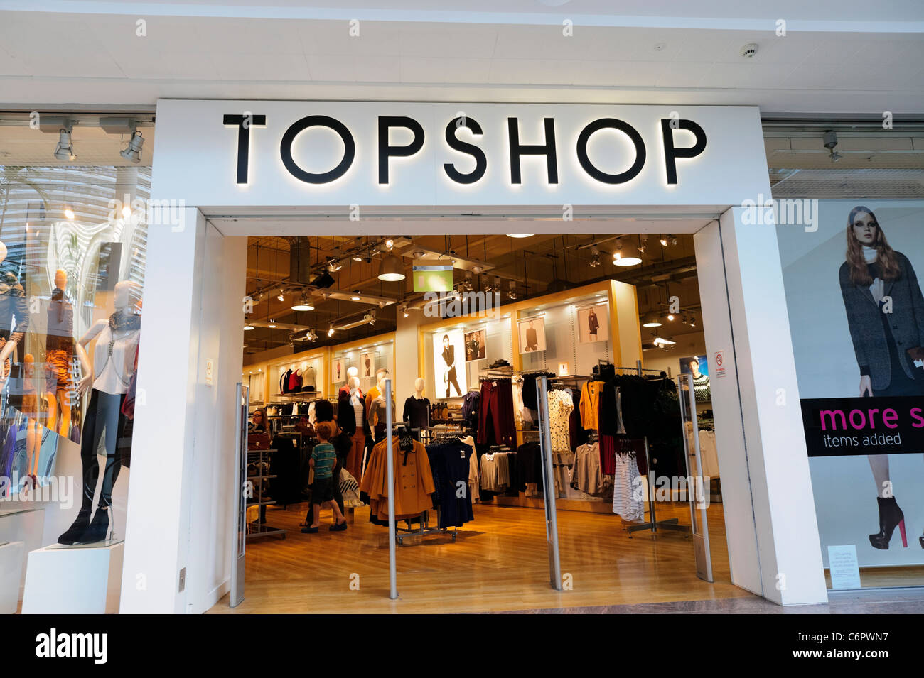 Tienda Topshop en Cribbs Causeway shopping mall, Bristol, Inglaterra, Reino  Unido Fotografía de stock - Alamy