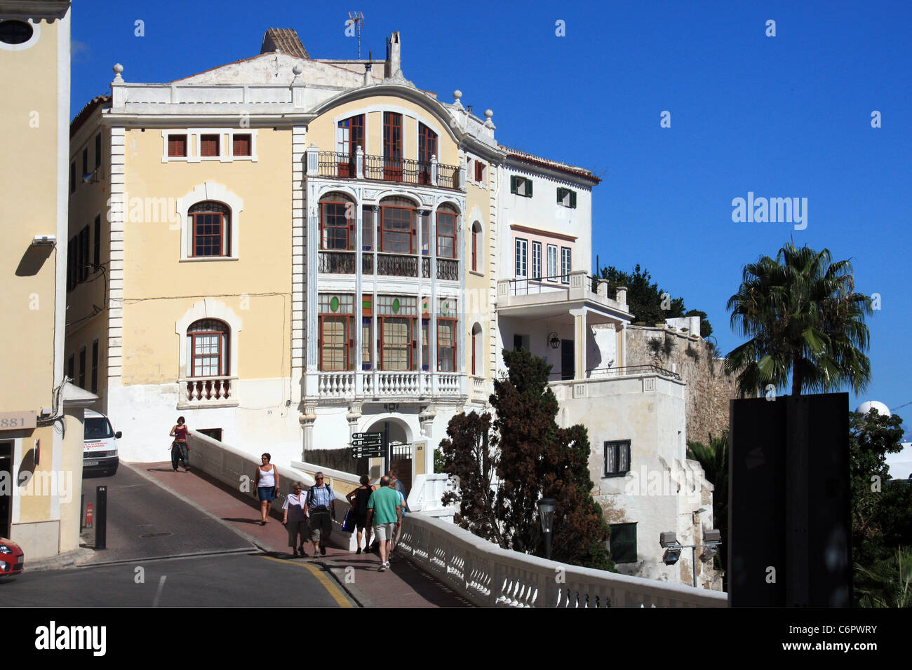 Una casa de pueblo en Menorca Foto de stock