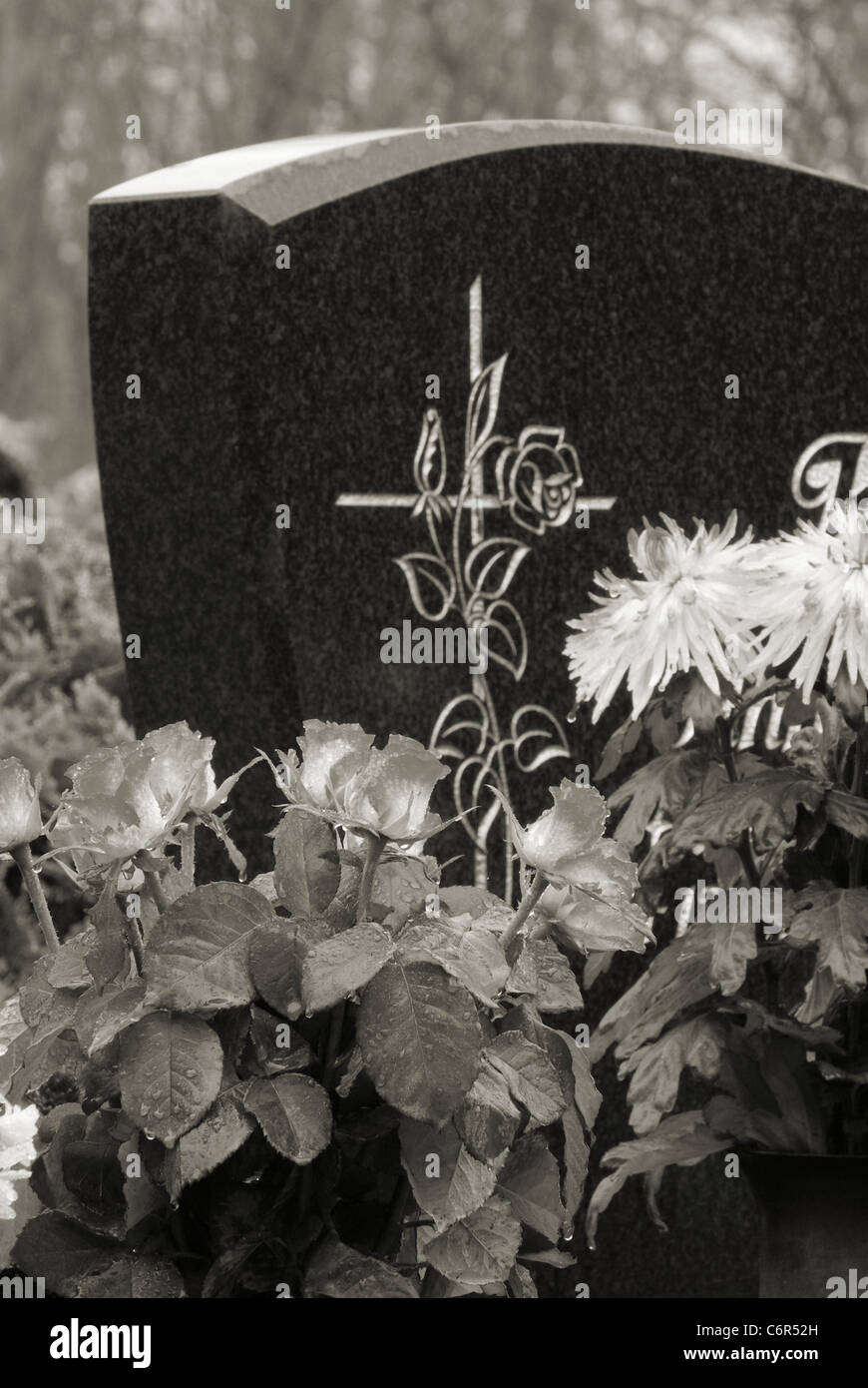 - Arreglo floral cementerio Friedhofsgesteck 34 Foto de stock
