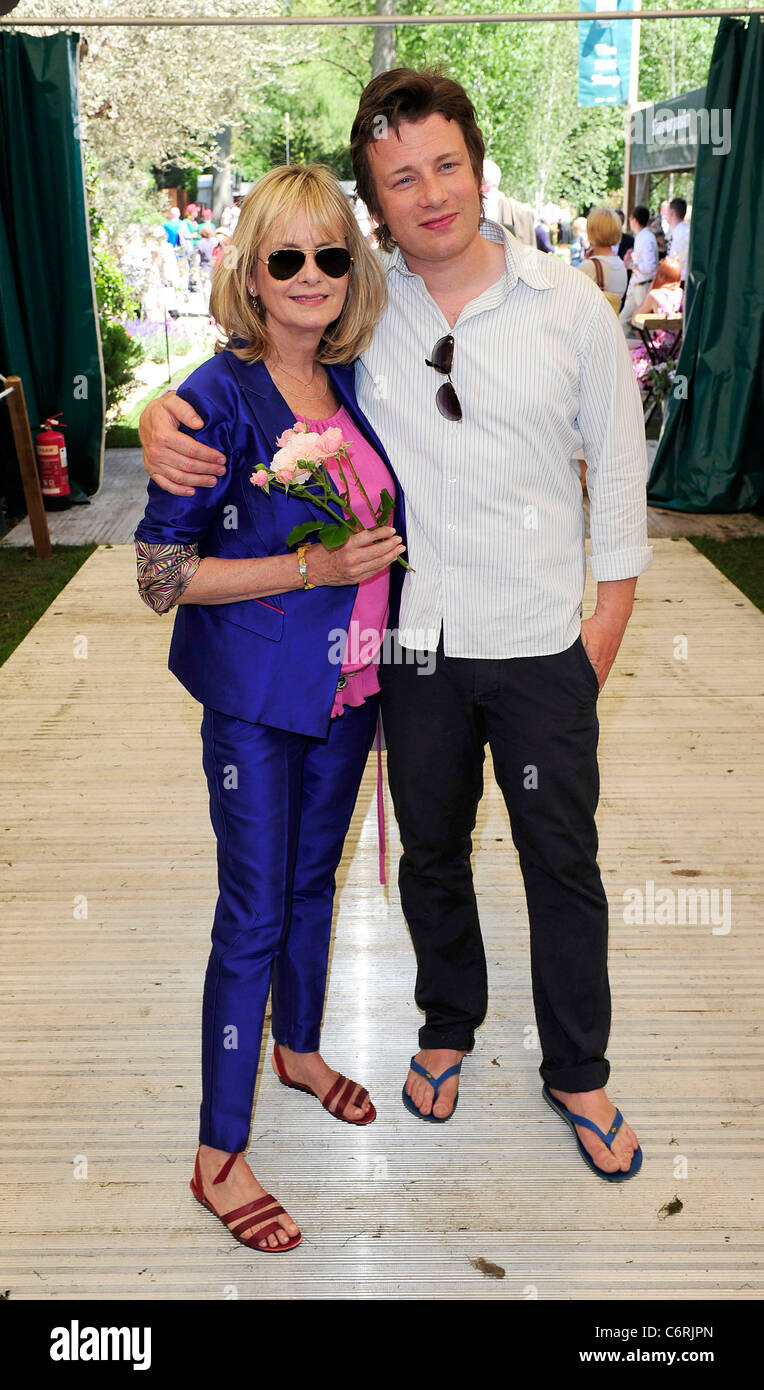 Twiggy Lawson y Jamie Oliver, el Chelsea Flower Show - Prensa & Día VIP en el Royal Hospital Chelsea. Londres, Inglaterra- 24.05.10 Foto de stock