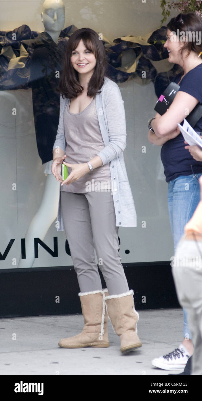 Ginnifer Goodwin en el set de rodaje de una escena para su nueva