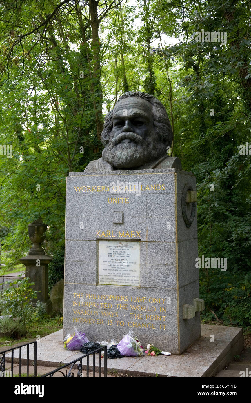 Karl Marx tumba monumento en Highgate Cemetery Fotografía de stock Alamy