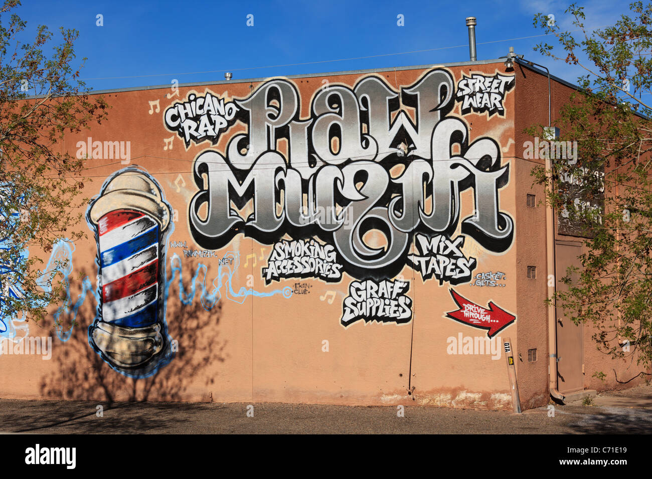 Graffiti anuncio para Raw tienda Muzik, Albuquerque, Nuevo México. Foto de stock